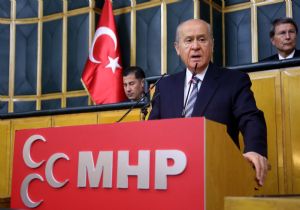 BAHÇELİ: BAŞBAKAN KARDEŞİNE OYUN OYNUYOR